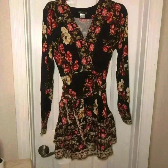 Venus floral printed peasant dress bohemian black red boho tiered autumn size 8 - Picture 13 of 16